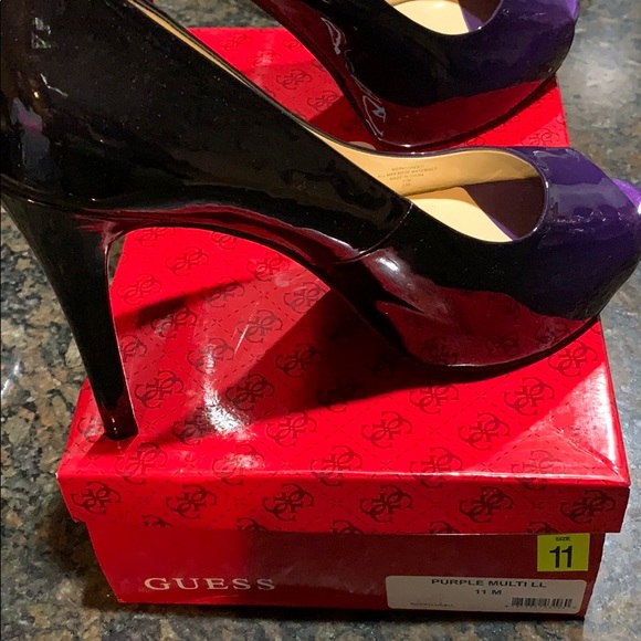 Lovely Guess 2 tone high heels - Picture 6 of 6